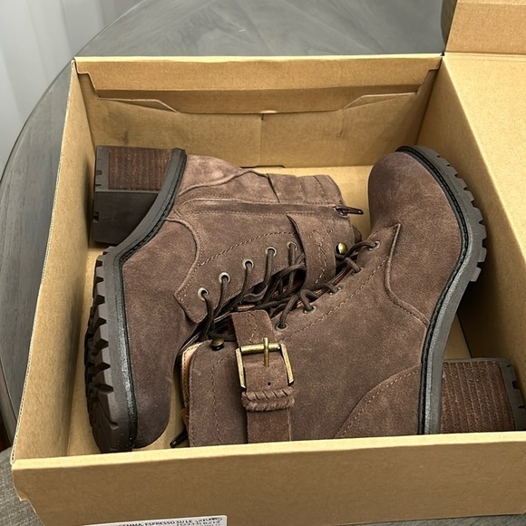 ZODIAC Women's Gemma Lace-up Heeled Combat Booties - Picture 2 of 7